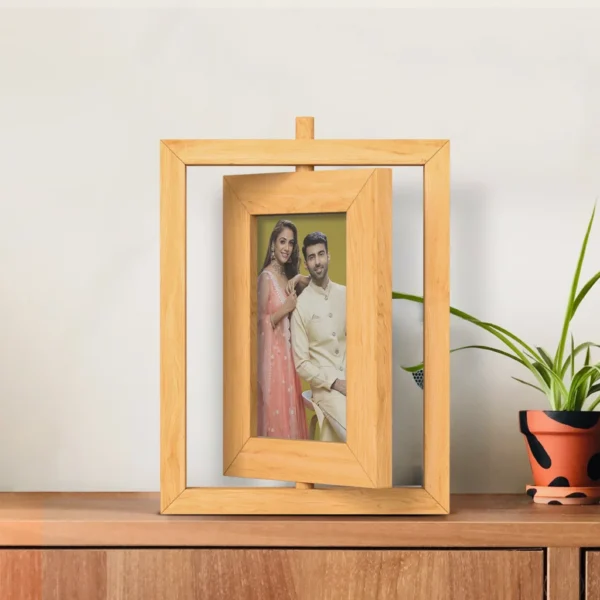 SWIVEL PHOTO FRAME