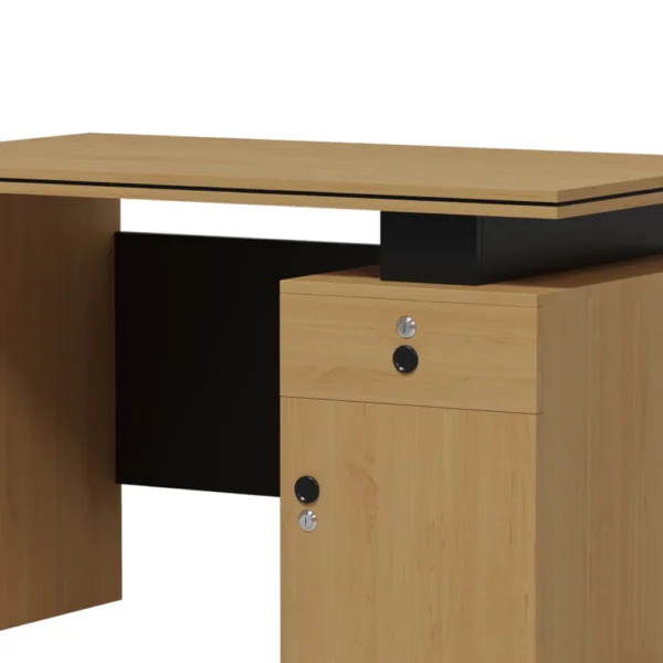EXECUTIVE TABLE